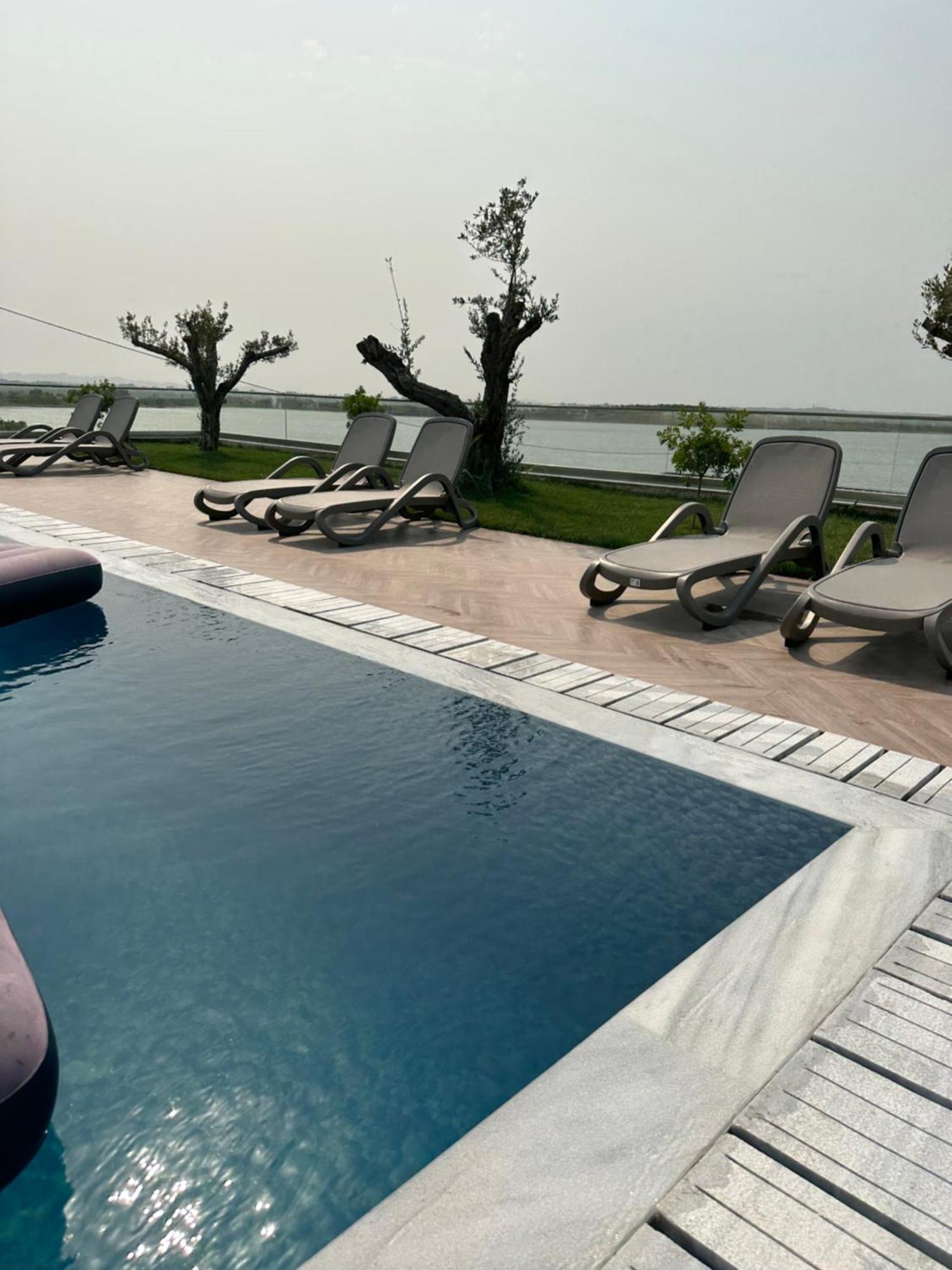 Top Villas Durrës Buitenkant foto